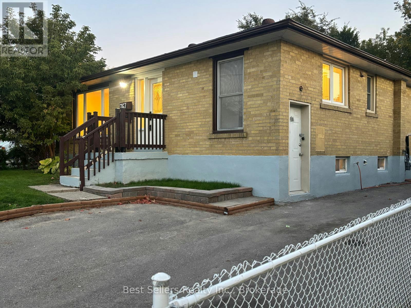 MAIN-767 Gaspe Avenue, Oshawa, ON, L1J 1C8 - 14