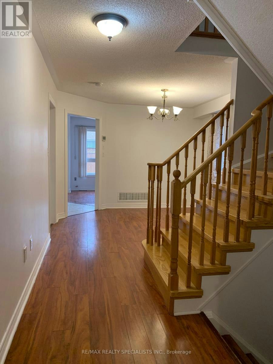 10 Ashmere Road, Brampton, ON, L7A 1R3 - 6