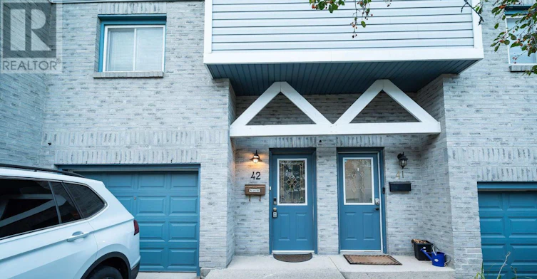 42-589 Beechwood Drive, Waterloo, ON, N2T 2K9