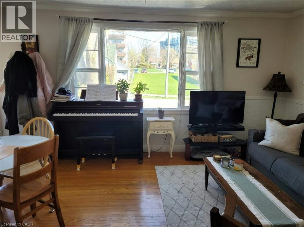 51 Talbot Street, Kitchener, ON, N2M 2A8 - 6