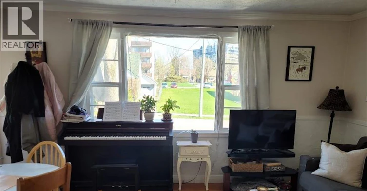 51 Talbot Street, Kitchener, ON, N2M 2A8 - 6
