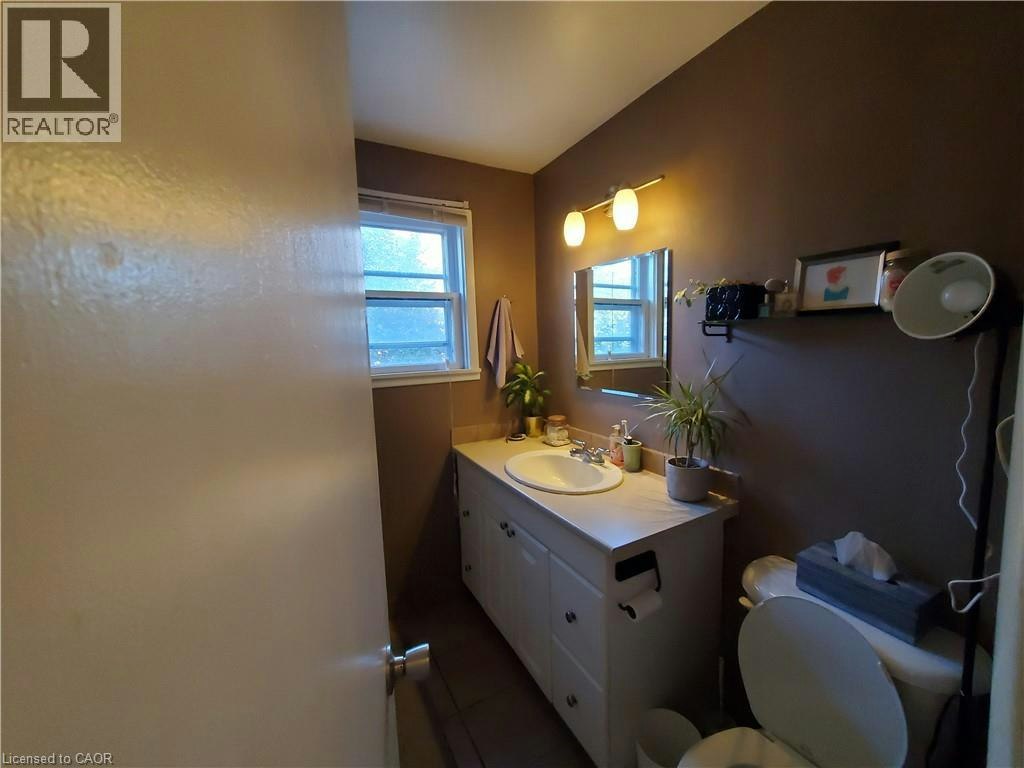 51 Talbot Street, Kitchener, ON, N2M 2A8 - 23