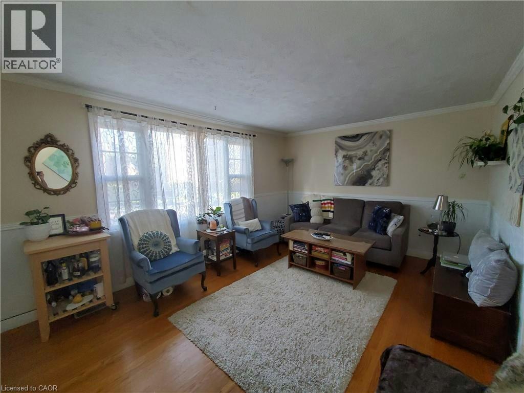 51 Talbot Street, Kitchener, ON, N2M 2A8 - 7