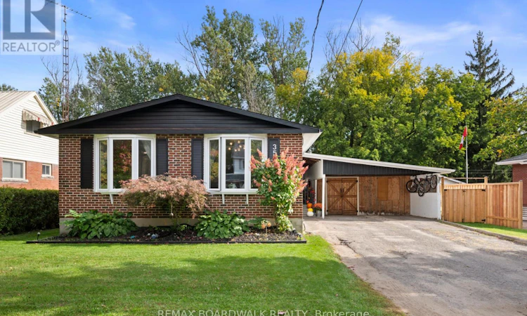 353 Churchill Road E