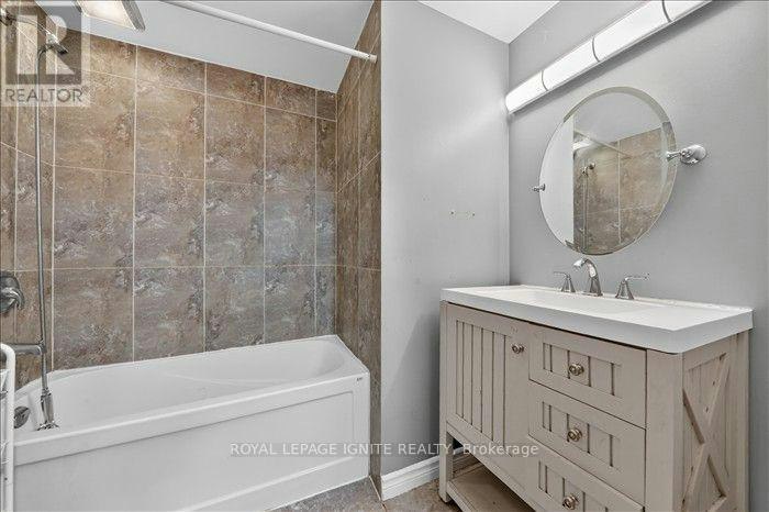 UPPER-8 Vail Meadows Crescent, Clarington, ON, L1C 4T1 - 37