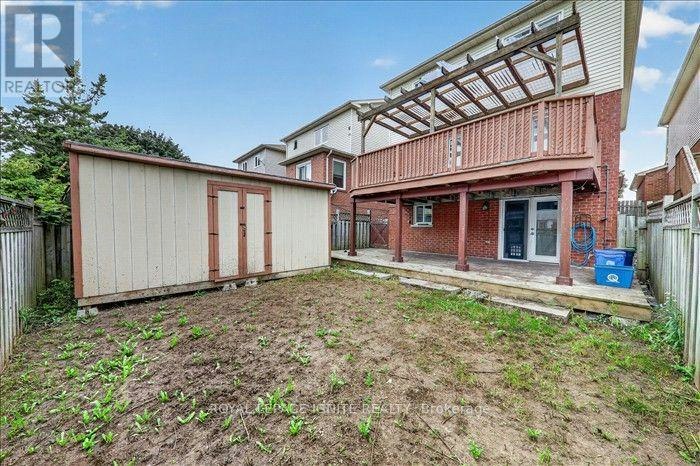 UPPER-8 Vail Meadows Crescent, Clarington, ON, L1C 4T1 - 45