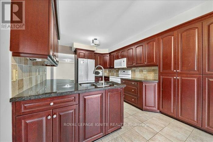 UPPER-8 Vail Meadows Crescent, Clarington, ON, L1C 4T1 - 13