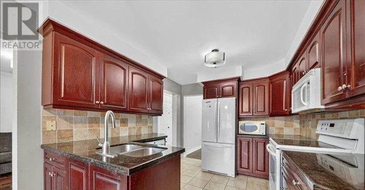 8 Vail Meadows Crescent, Clarington, ON, L1C 4T1 - 12
