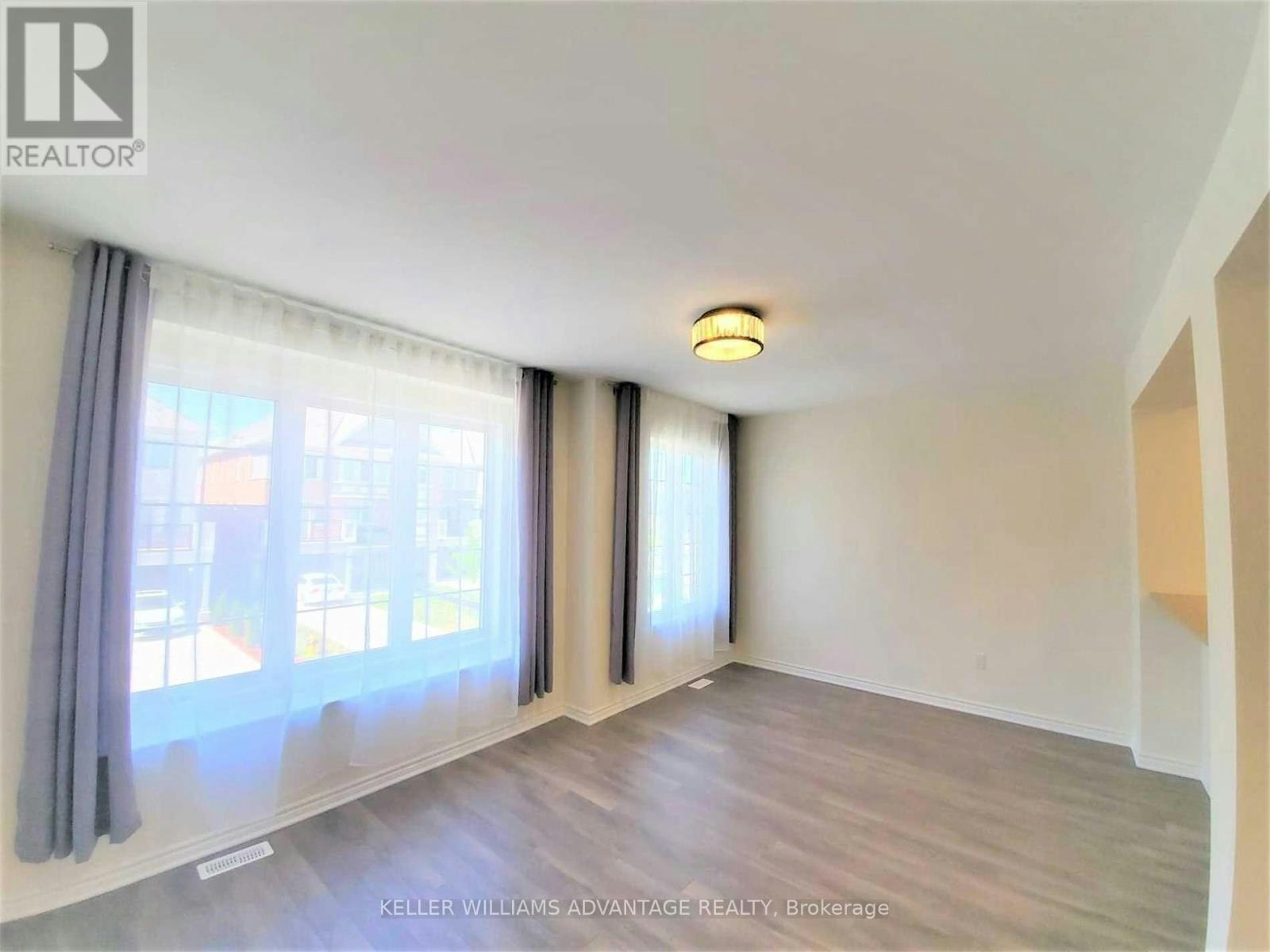 45 Fusilier Drive, Toronto, ON, M1L 0J4 3