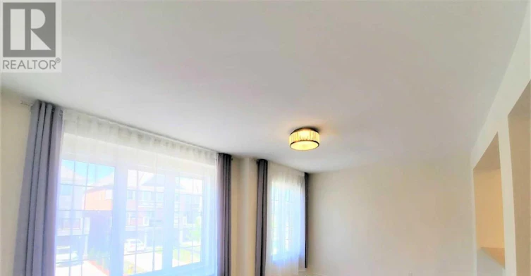 45 Fusilier Drive, Toronto, ON, M1L 0J4 - 3