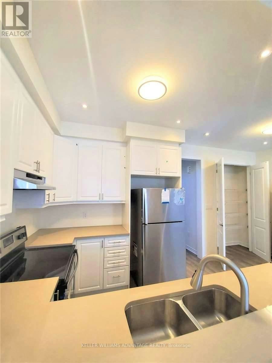 45 Fusilier Drive, Toronto, ON, M1L 0J4 4