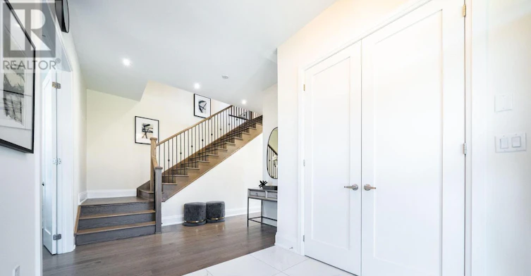 38 Bud Leggett Crescent, Georgina, ON, L4P 0T1 - 3