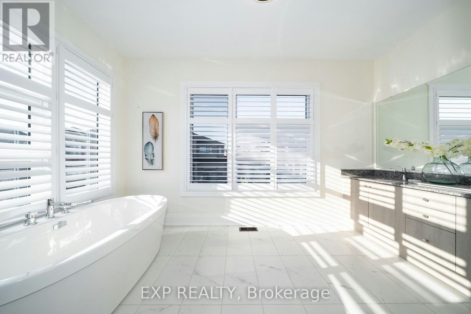 38 Bud Leggett Crescent, Georgina, ON, L4P 0T1 - 31