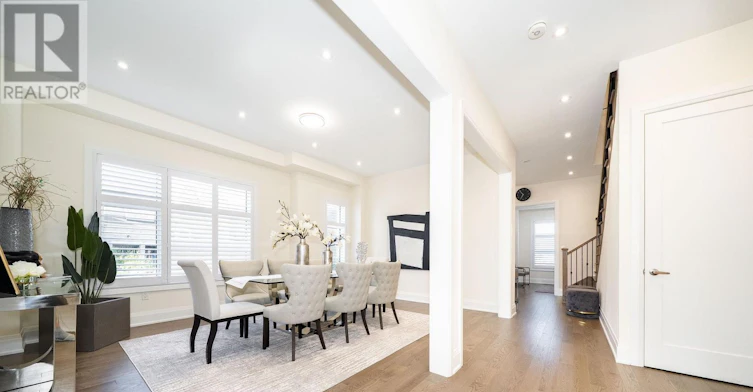 38 Bud Leggett Crescent, Georgina, ON, L4P 0T1 - 11