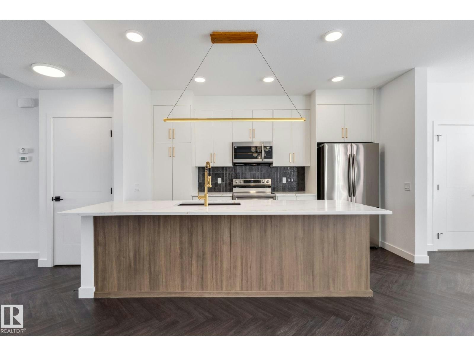 2203 Crossbill Li NW, Edmonton, AB, T5S 0Y6