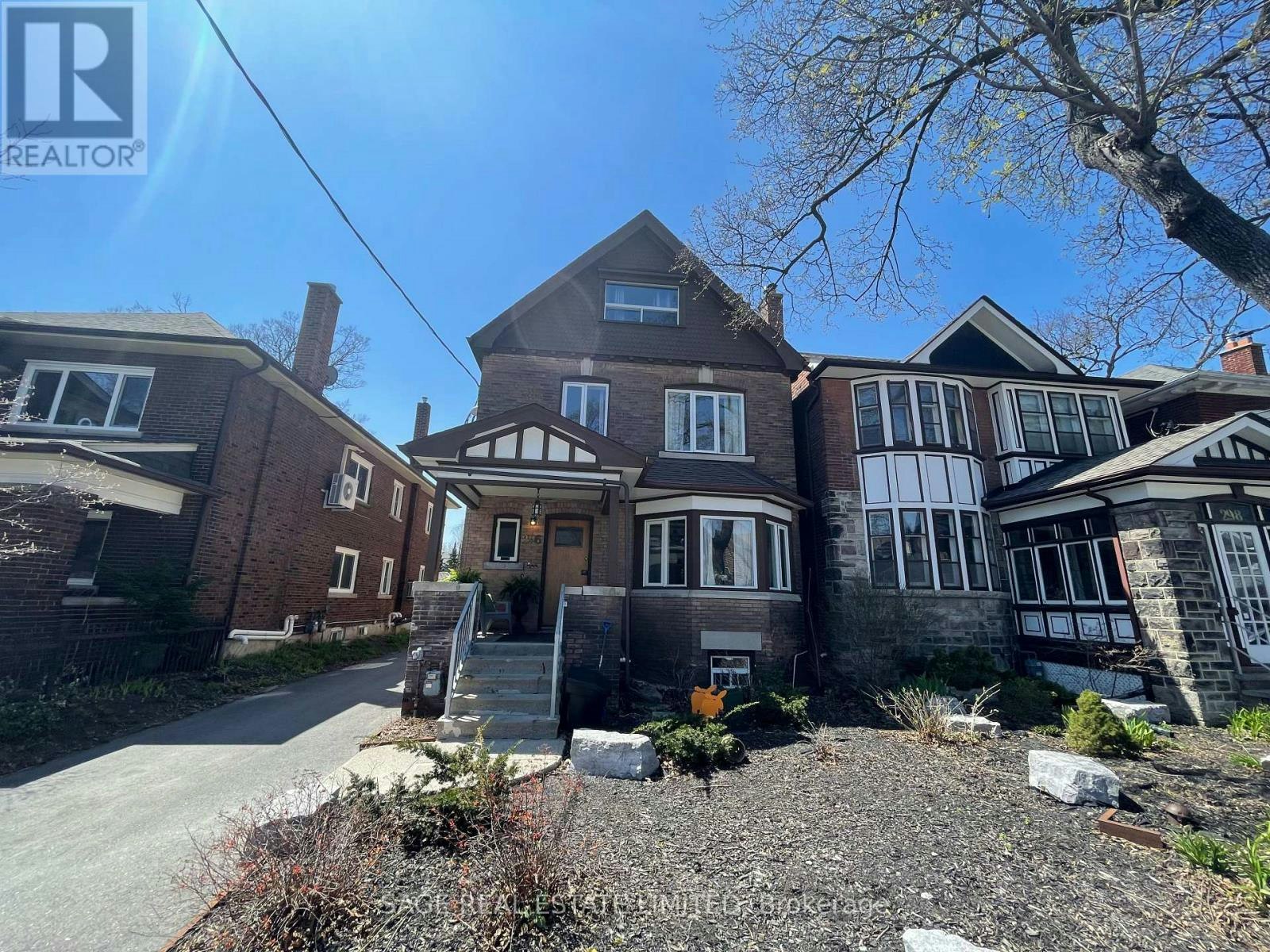 5-296 Runnymede Road, Toronto, ON, M6S 2Y6