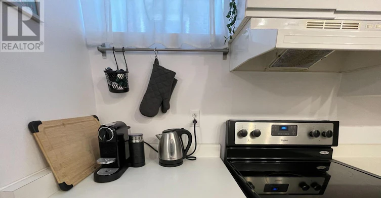 5-296 Runnymede Road, Toronto, ON, M6S 2Y6 - 14