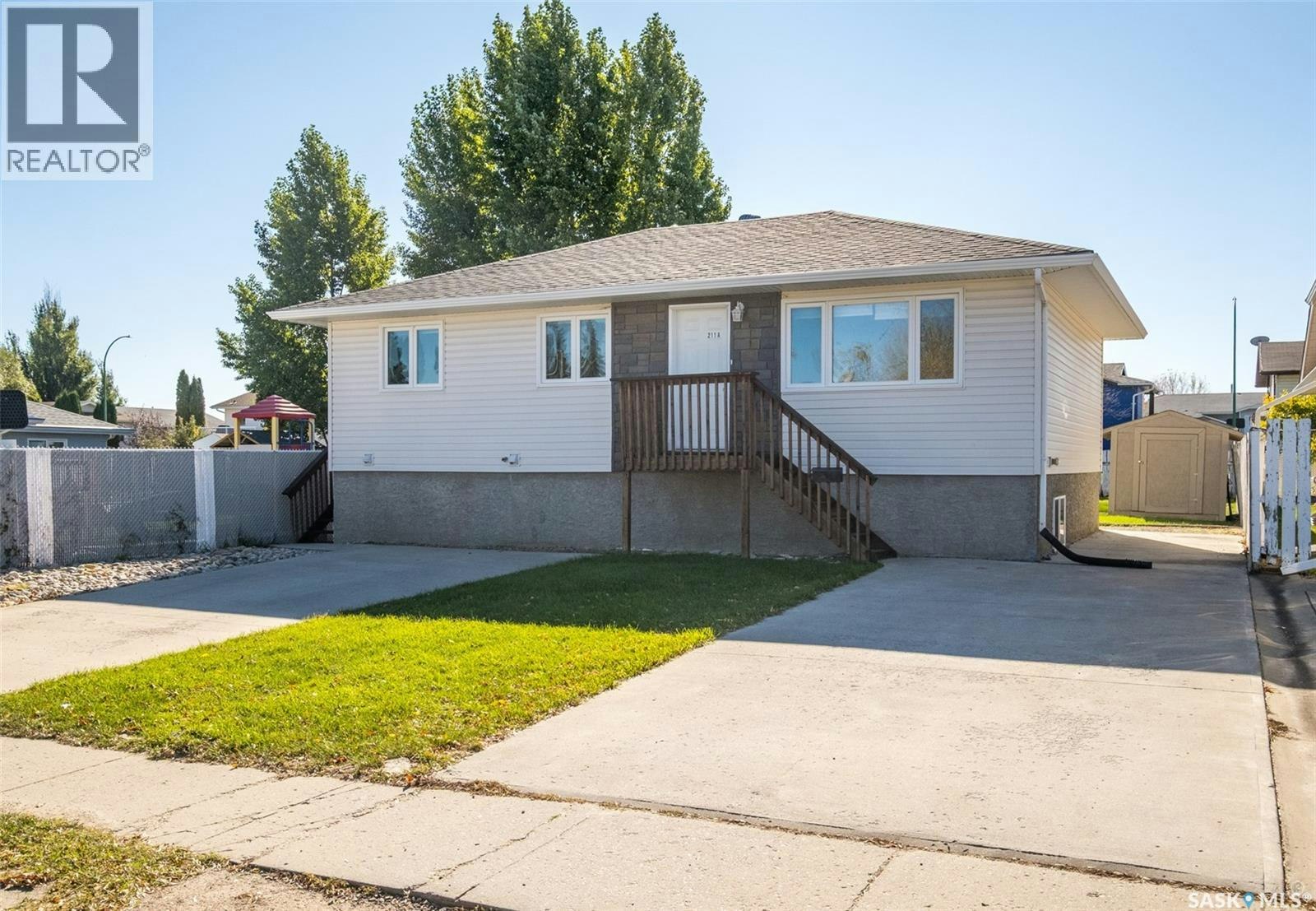 211 31st Street E, Prince Albert, SK, S6V 8A8