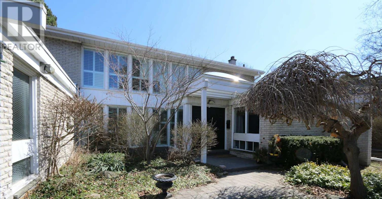18 Silvergrove Road, Toronto, ON, M2L 2N6 - 3
