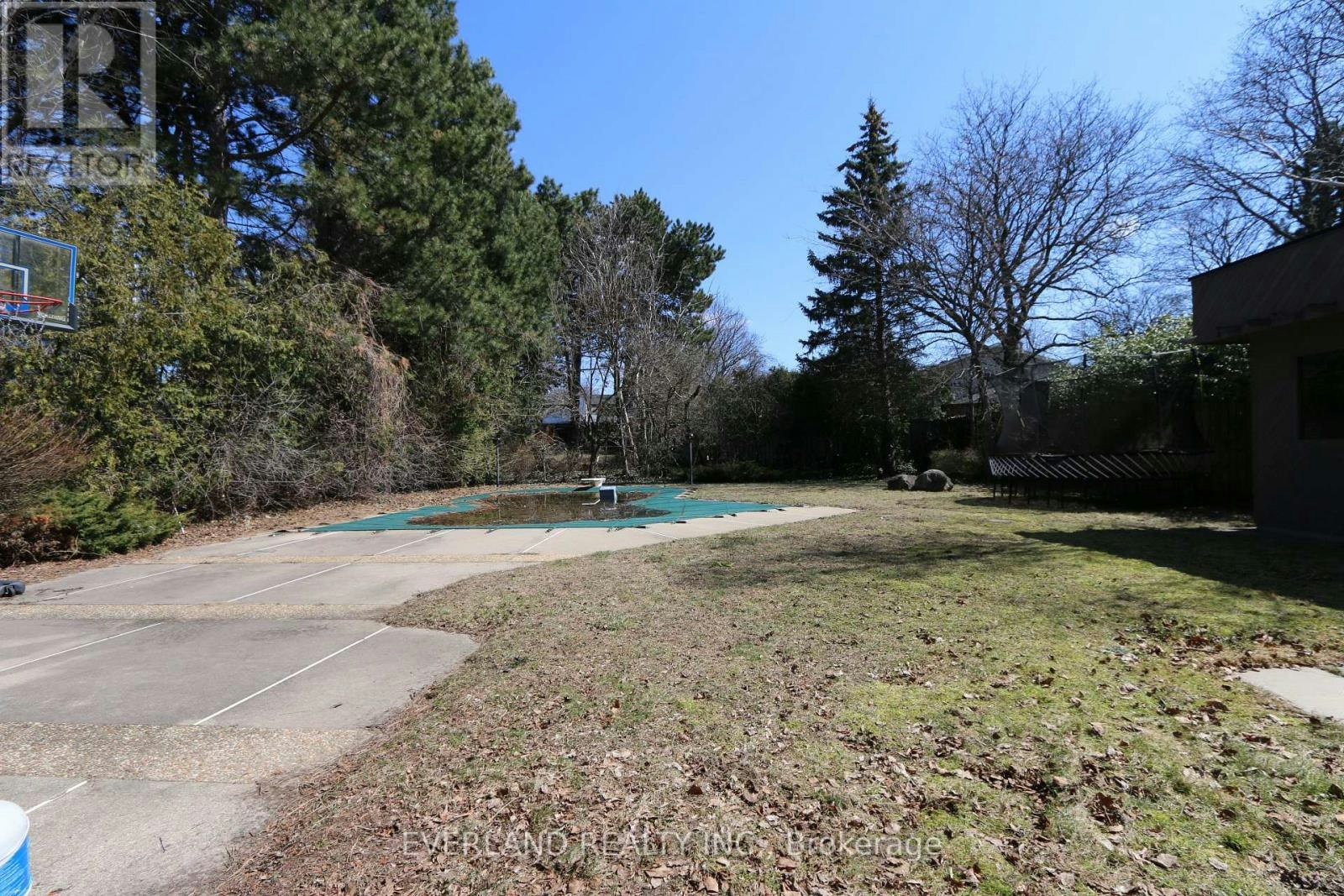 18 Silvergrove Road, Toronto, ON, M2L 2N6 - 5