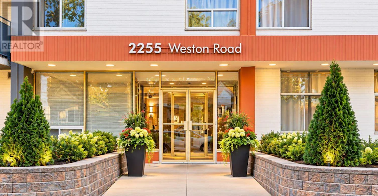 204-2255 Weston Road, Toronto, ON, M9N 1Y5