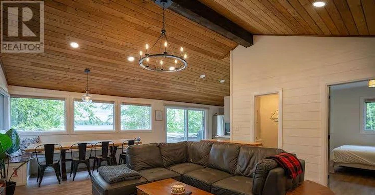 572 Mallard Circle, Smith-Ennismore-Lakefield, ON, K0L 1T0