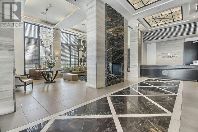 223-1 Old Mill Drive, Toronto, ON, M6S 0A1 - 7