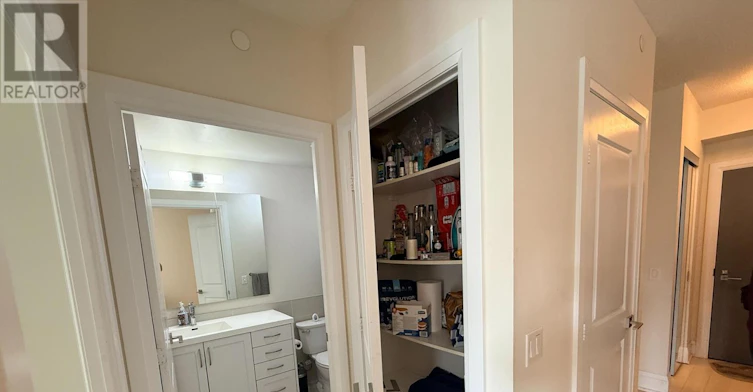 223-1 Old Mill Drive, Toronto, ON, M6S 0A1 - 16