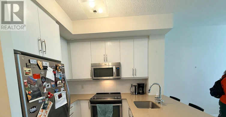 223-1 Old Mill Drive, Toronto, ON, M6S 0A1 - 10