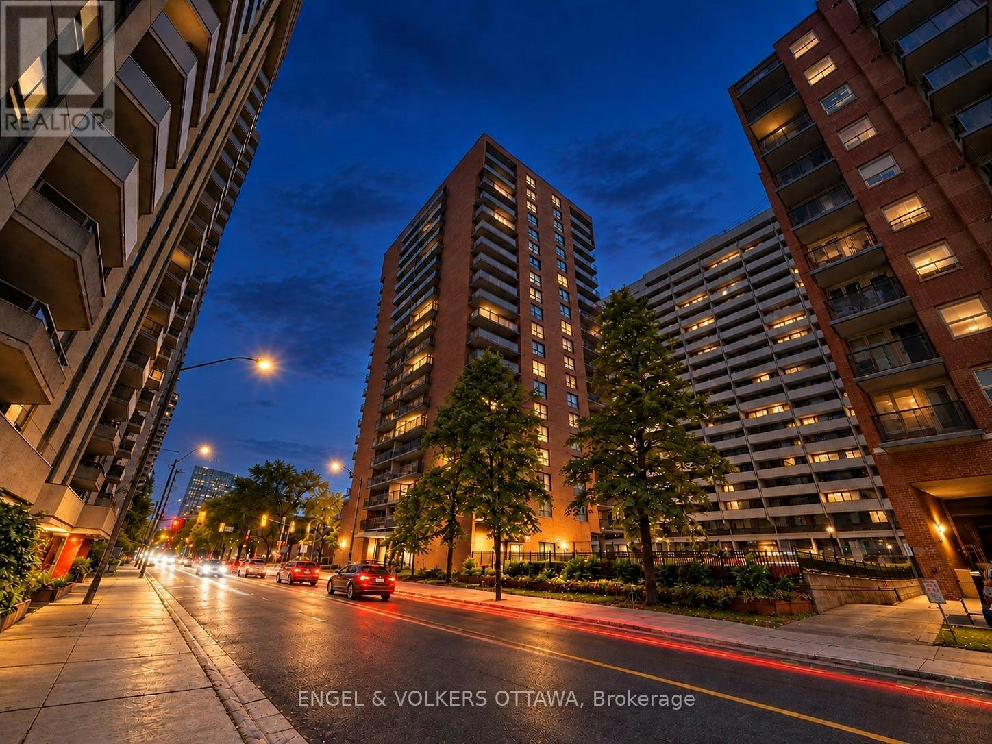 606-475 Laurier Avenue W, Ottawa, ON, K1R 7X1