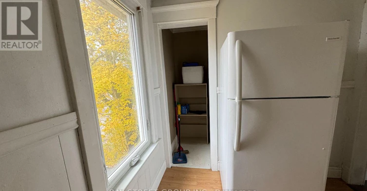UPPER-5114 Mcrae Street, Niagara Falls, ON, L2E 1P5 - 5