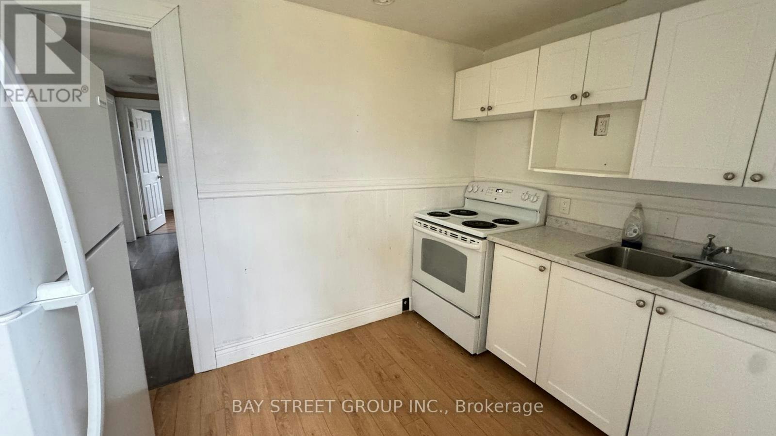 UPPER-5114 Mcrae Street, Niagara Falls, ON, L2E 1P5 - 4