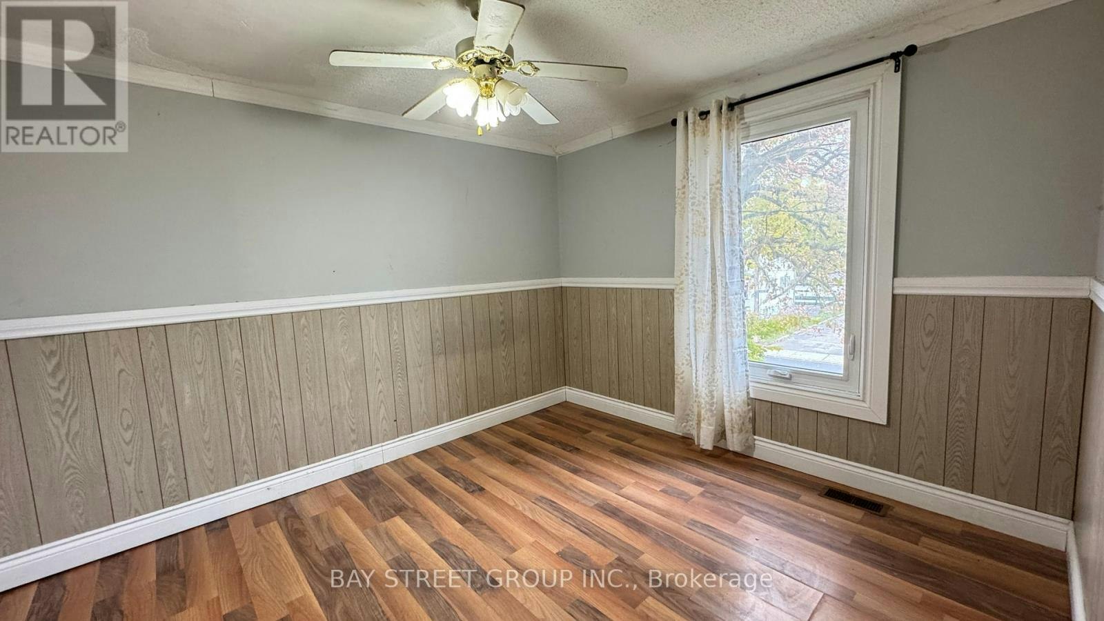 UPPER-5114 Mcrae Street, Niagara Falls, ON, L2E 1P5 - 11