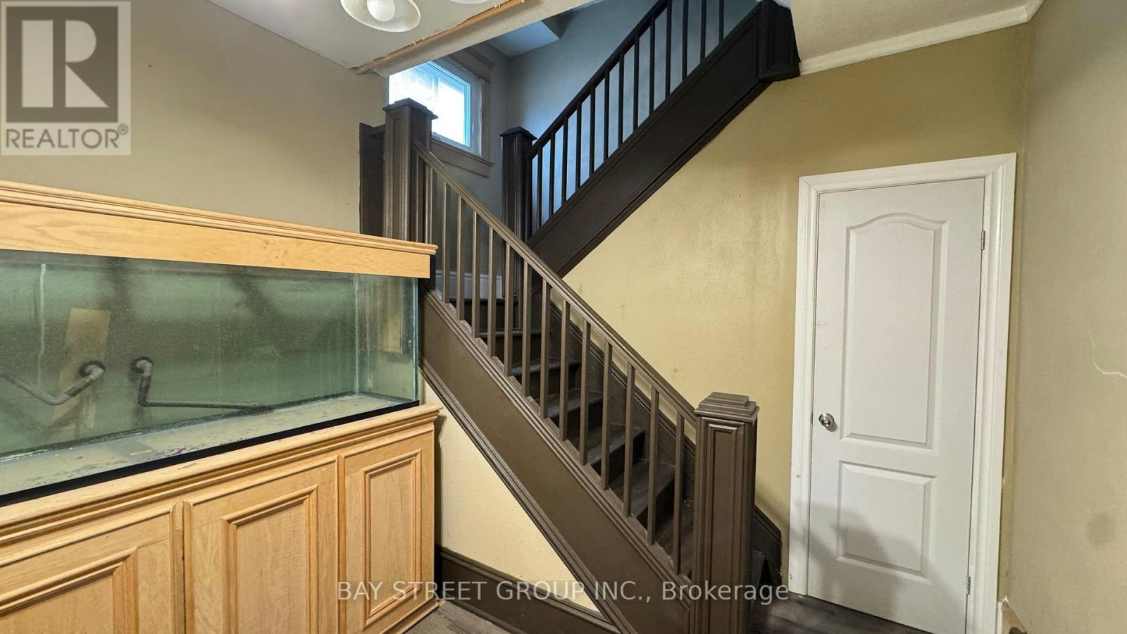 UPPER-5114 Mcrae Street, Niagara Falls, ON, L2E 1P5 - 2