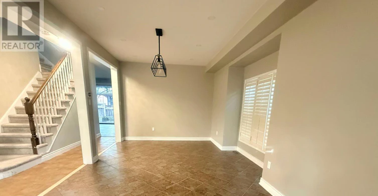 2198 Woodglen Crescent, Burlington, ON, L7L 6H1 - 3
