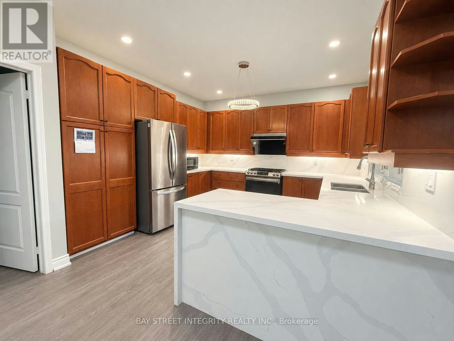 2198 Woodglen Crescent, Burlington, ON, L7L 6H1 - 6