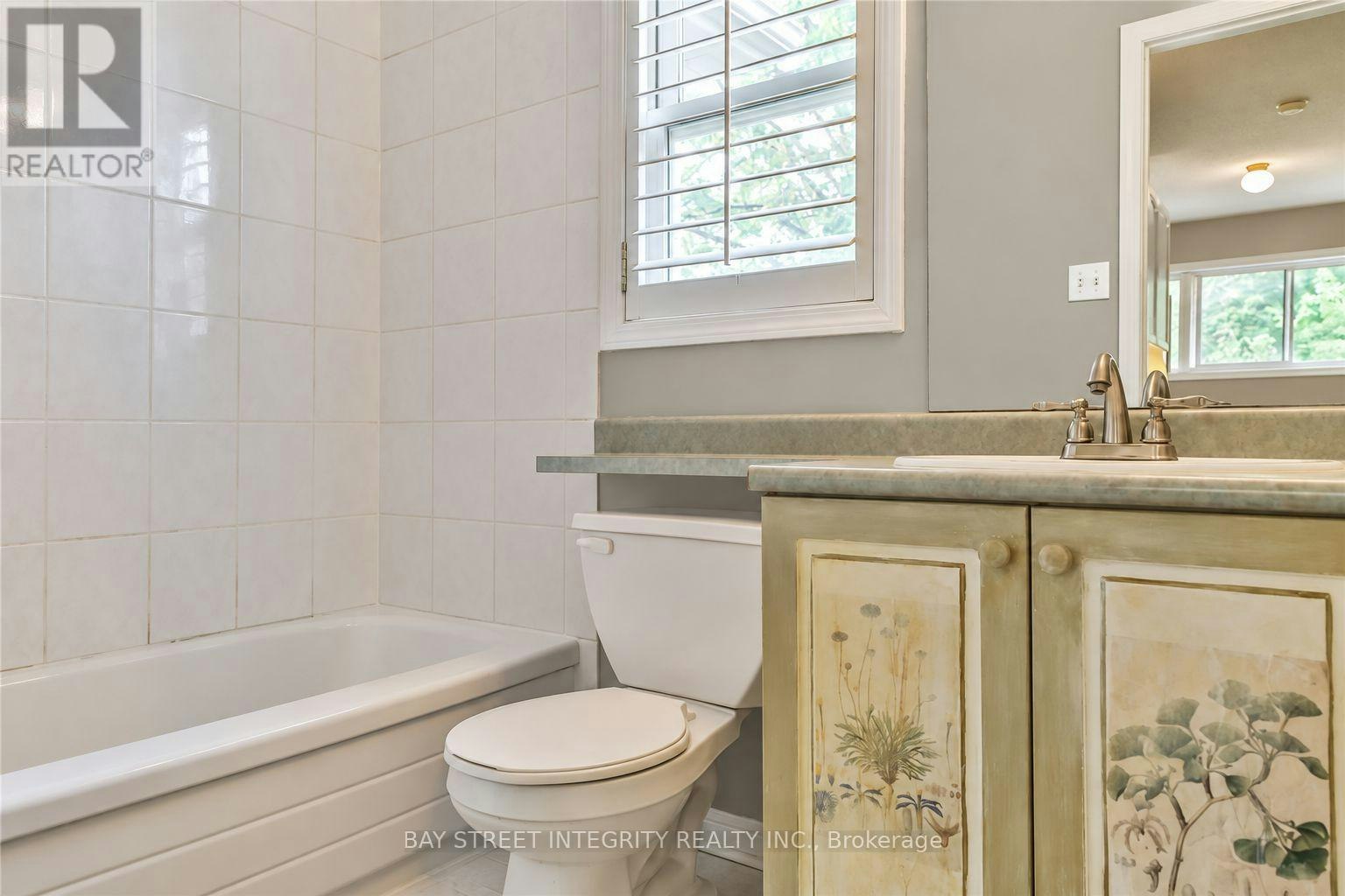 2198 Woodglen Crescent, Burlington, ON, L7L 6H1 - 12