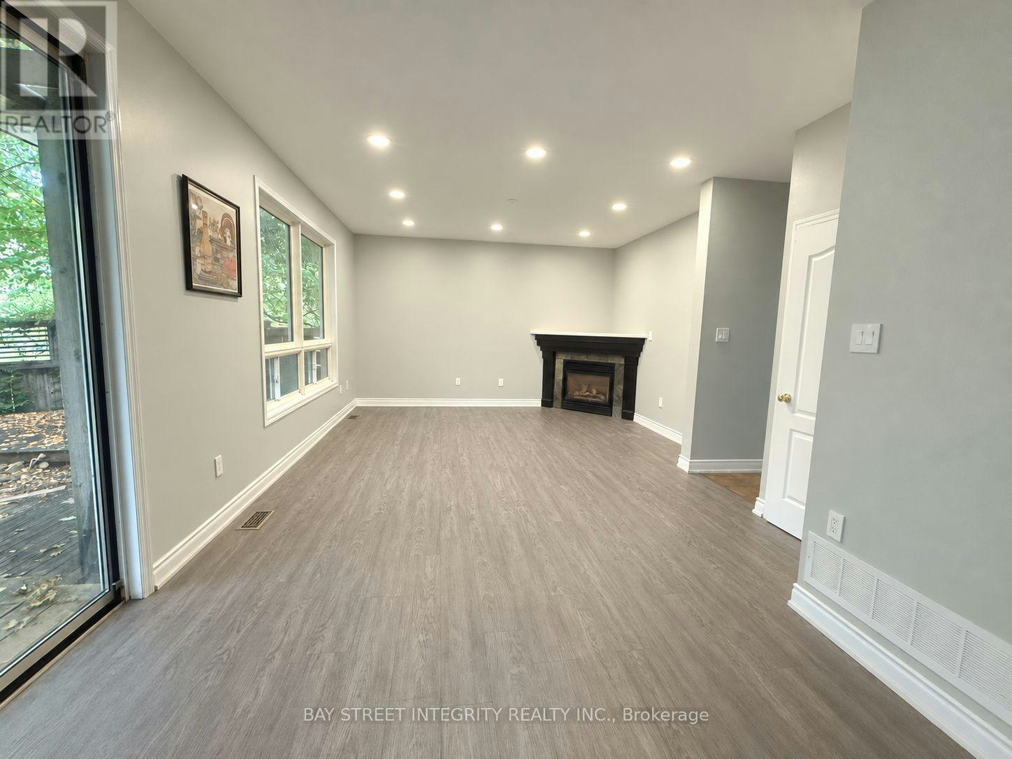 2198 Woodglen Crescent, Burlington, ON, L7L 6H1 - 5