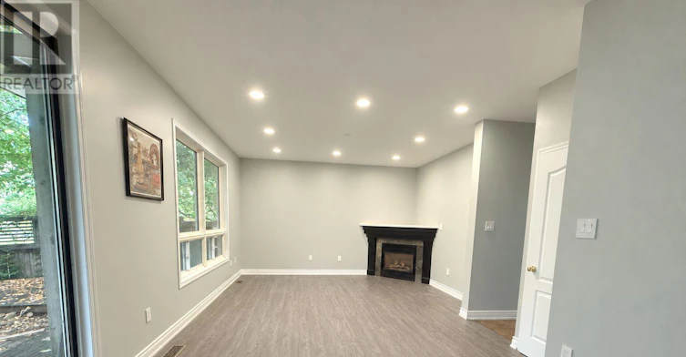 2198 Woodglen Crescent, Burlington, ON, L7L 6H1 - 5