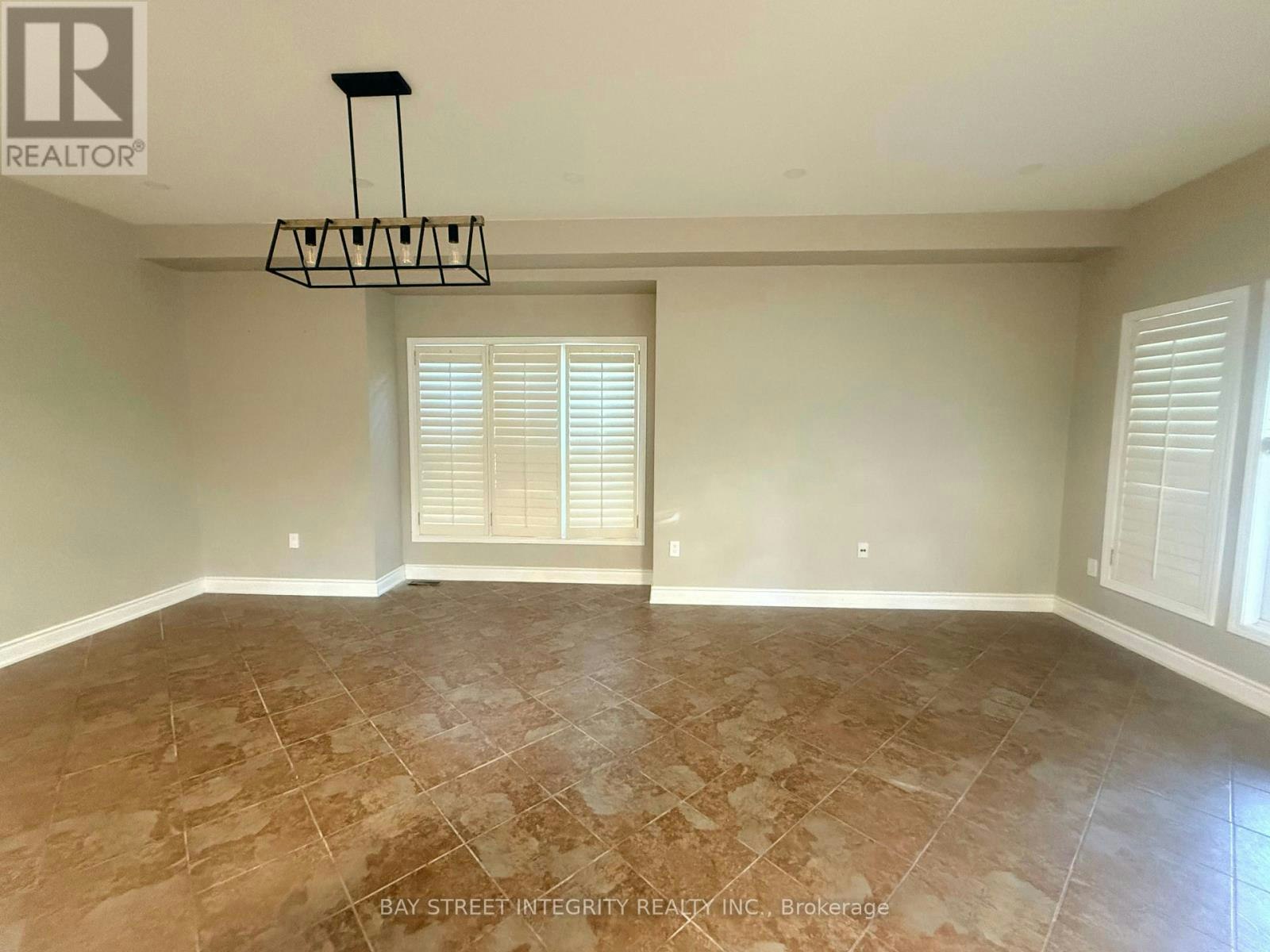 2198 Woodglen Crescent, Burlington, ON, L7L 6H1 - 4