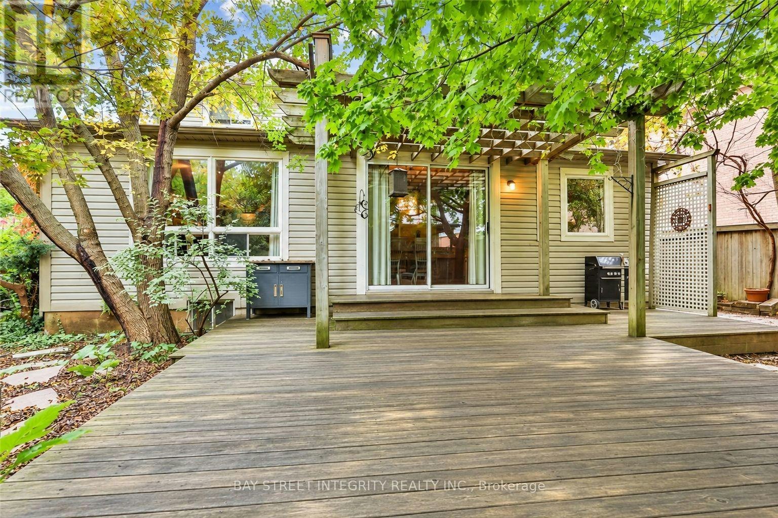 2198 Woodglen Crescent, Burlington, ON, L7L 6H1 - 19
