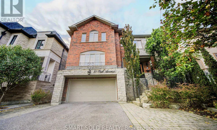 25 Oak Avenue