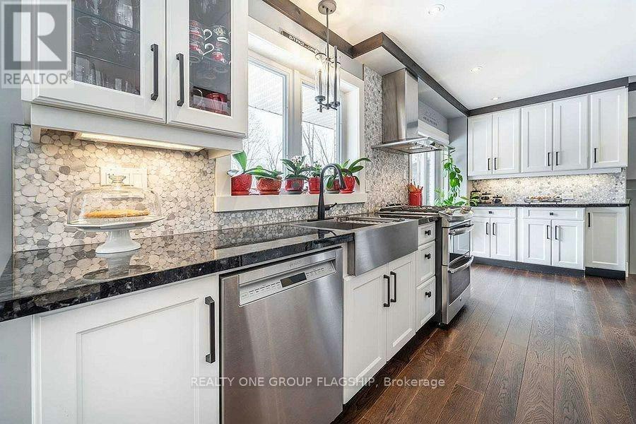 3594 Gallager Drive, Mississauga, ON, L5C 2N6 - 9