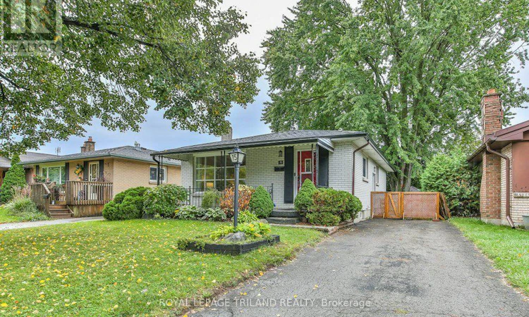 15 Talavera Crescent