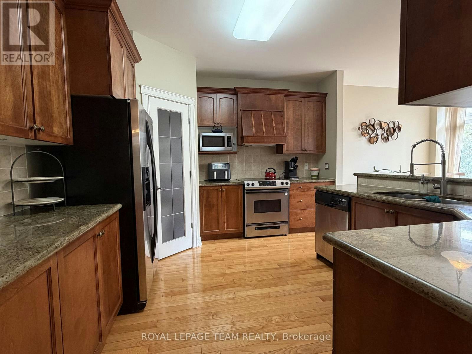 251 Tofino Private, Ottawa, ON, K2M 0B1 - 7