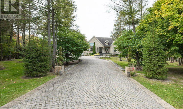 5 River Stone Court