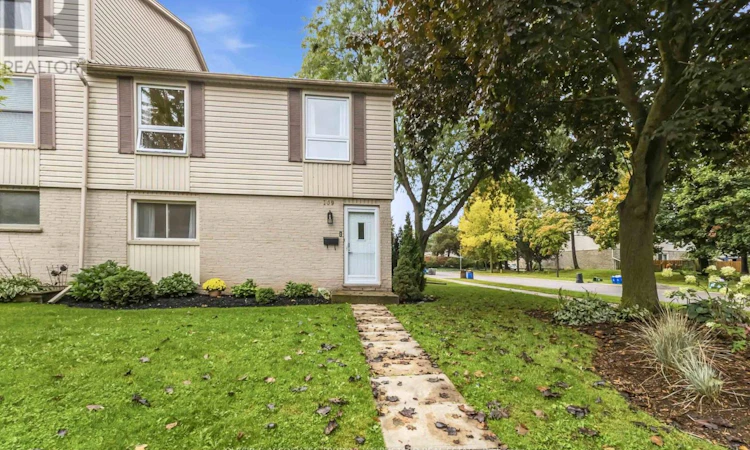 109 Mcmaster Drive E