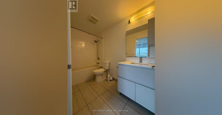 217-15 Water Walk Drive, Markham, ON, L6G 0G2 - 16