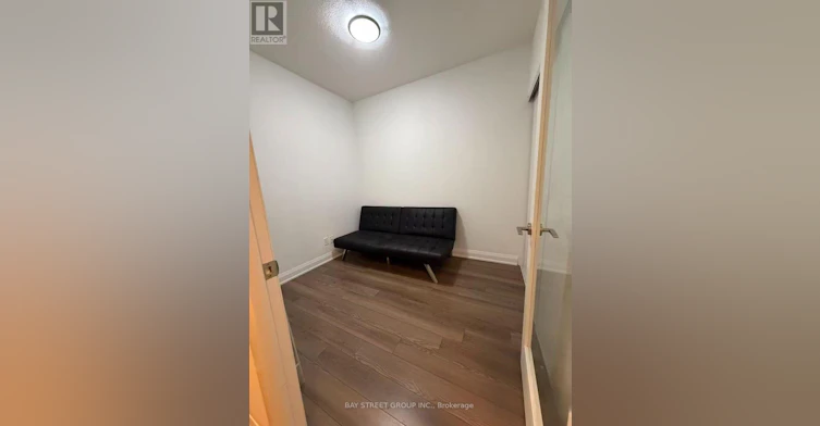 217-15 Water Walk Drive, Markham, ON, L6G 0G2 - 6