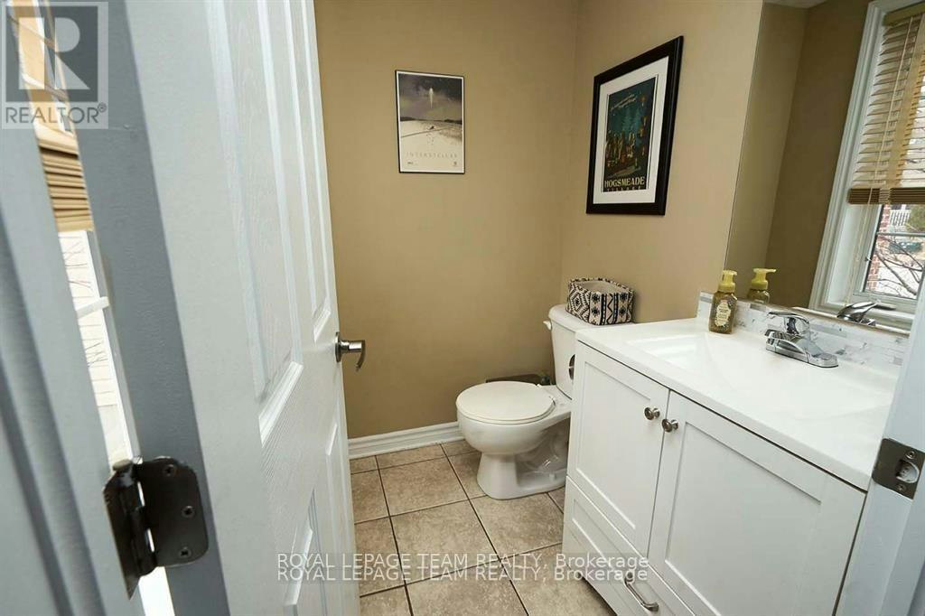 207 Burnaby Drive, Ottawa, ON, K2S 0K1 - 5